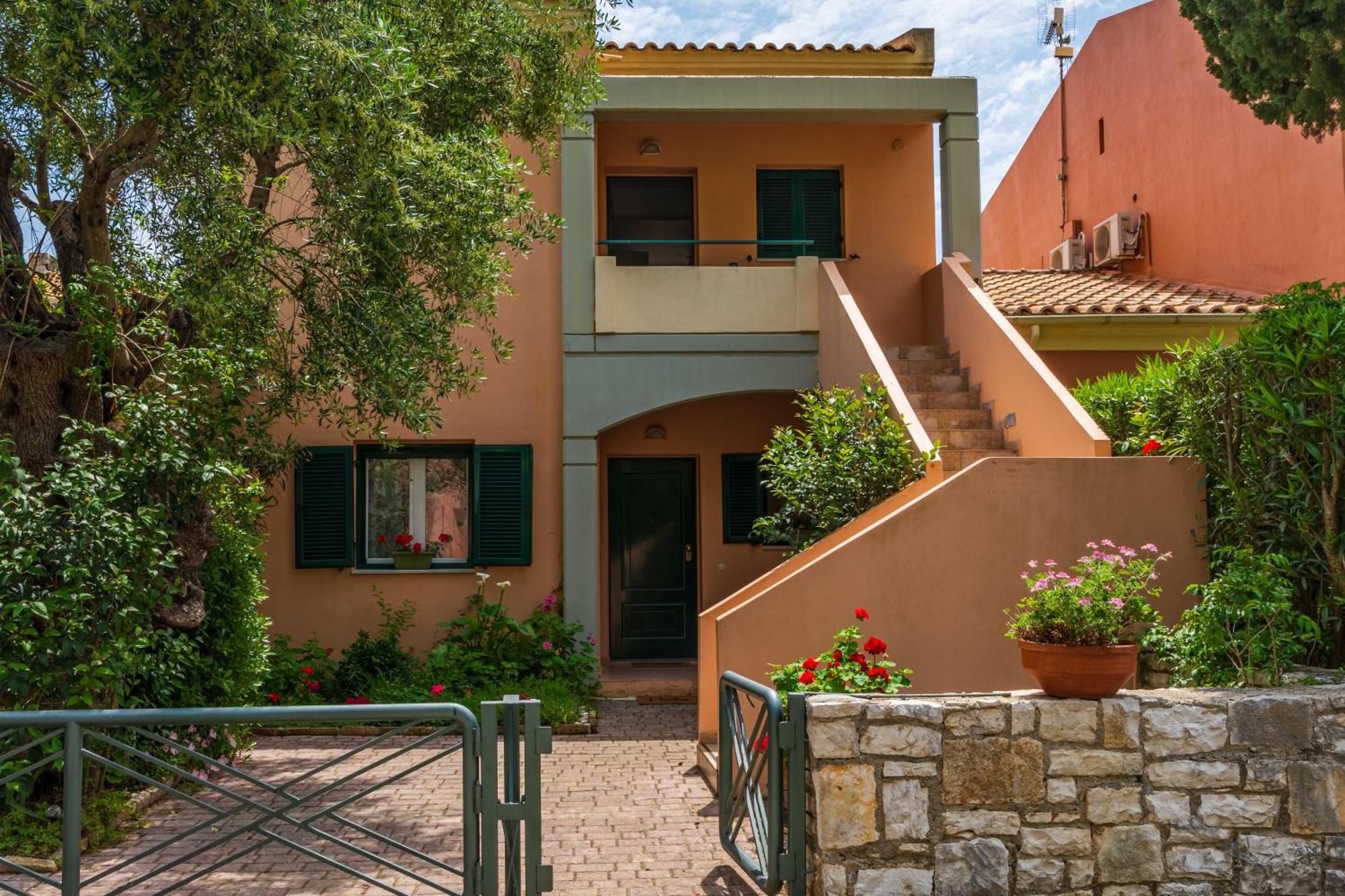 Barbati Seafront Luxury Suites Exterior photo